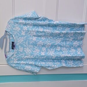 Jones New York light blue w white floral design plus size 2X short sleeves